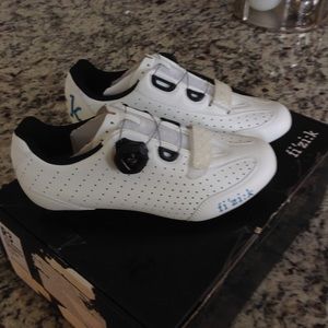 Fi'zi:k women's cycling shoes BRAND NEW IN BOX